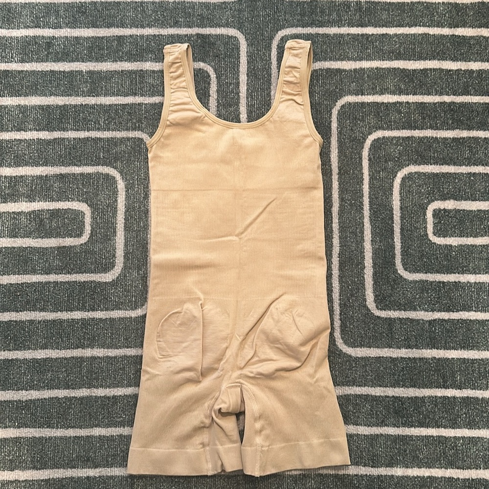 Bumpsuit - Picture 3 of 4